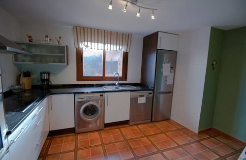 Codo House | Country House 'El Altero' with Sea View, Wi-Fi and Air Conditioning