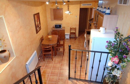 Maluenda House | Country House 'El Ático' with Wi-Fi and Air Conditioning