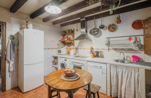 Turrubuelo House | Country House 'El Mirador De La Pinilla' with Mountain View, Private Garden and Wi-Fi