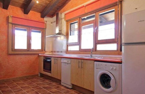 Vadillo House | Country House 'El Mirador De Campumedra' with Mountain View, Private Terrace and Wi-Fi
