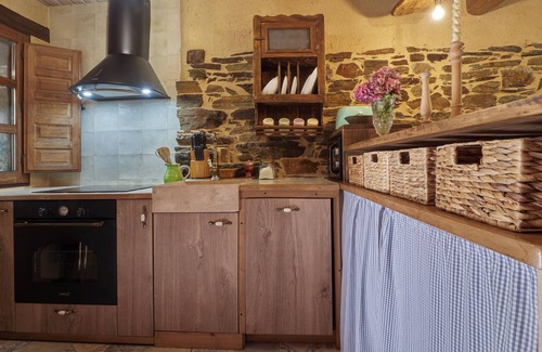 Rimor House | Country House 'El Pajariel II' with Mountain View and Barbecue with Recreational Area