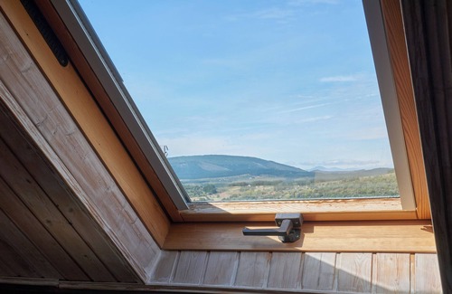 Bembibre House | Country House 'El Sardón I' with Mountain View, Wi-Fi and Air Conditioning