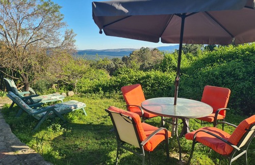 Piedralaves Villa | Country House 'El Valle' with Mountain Views, Private Pool and Wi-Fi