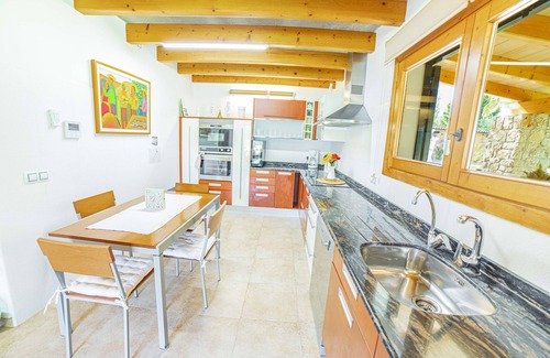Alcudia Villa | Country House 'Els Oscols 53' with Sea Views, Wi-Fi and Air Conditioning