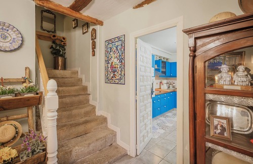 Jaramillo Quemado House | Country House 'La Casona' with Mountain View, Private Garden and Wi-Fi