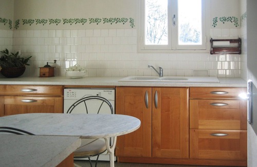 Oppede House | Country house facing the Luberon and the village of Oppède Old