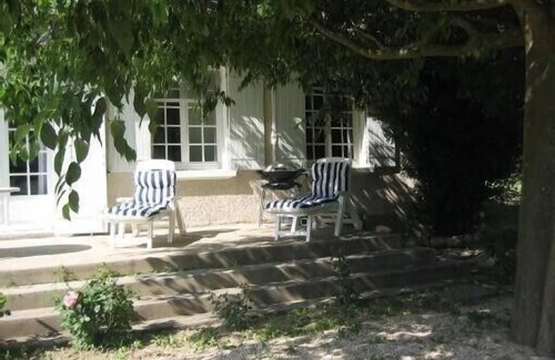 Oppede House | Country house facing the Luberon and the village of Oppède Old