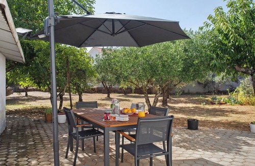Fatima House | Country House 'Fátima - Casa Inteira' with Shared Terrace, Shared Garden and Wi-Fi