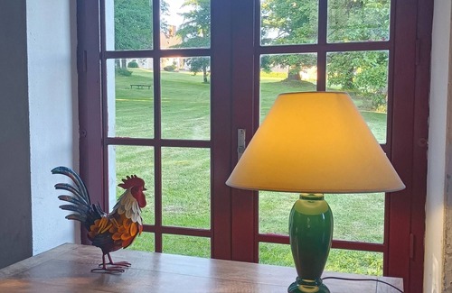 La Chapelle-Baton Cottage | Country House in the Heart of the Wooded Park of a Castle