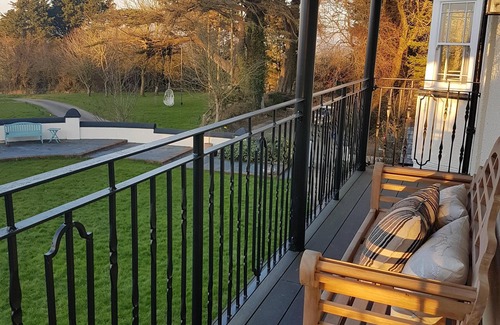 Westleigh House | Country house hot tub - Easter just released! Last minute short break best deal!