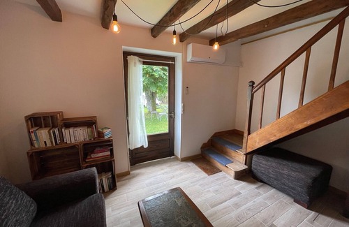Peyrissac House | Country house in Corrèze 2 Bedrooms with GARDEN furnished Vintage