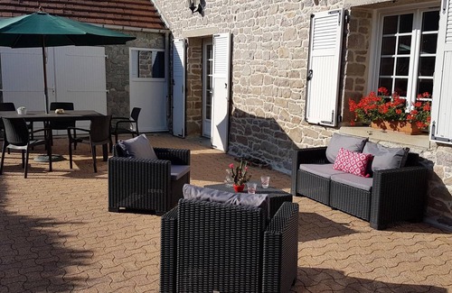 Couville Cottage | Country house in Couville, near Cherbourg, with WiFi and parking