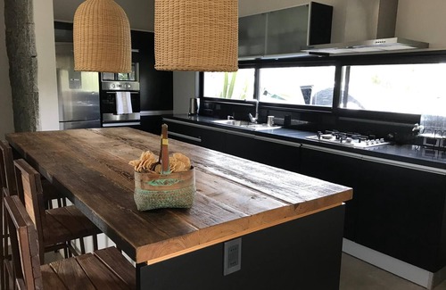 San Vicente House | Country house in gated community facing the sea