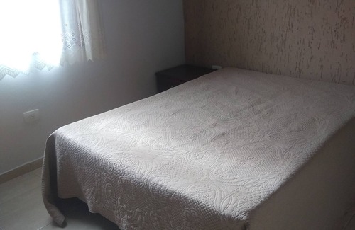 Paruru House | Country house in gated community in Ibiúna, with pool and barbecue.