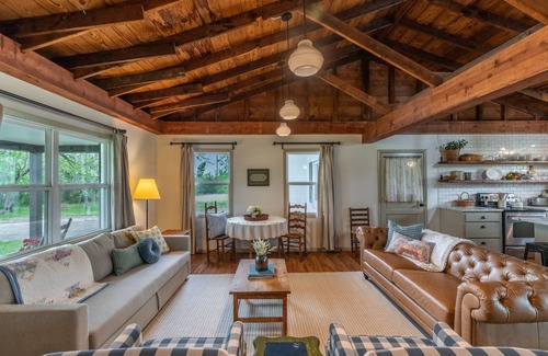Greenville House | Country House in Greenville