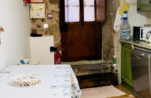 Fundao Cottage | Country house in historic village, traditional granite house/Castelo Novo.