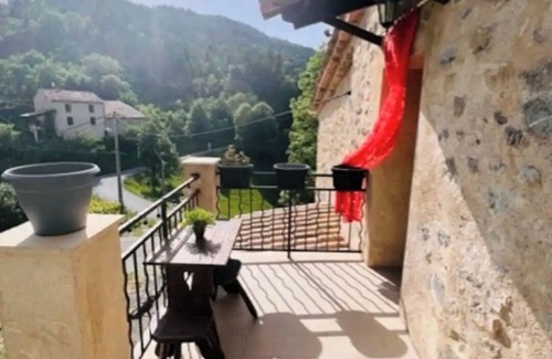 Ubraye House | Country house in Provencal village