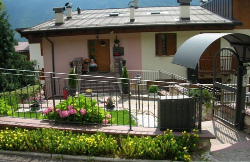 Cavedago Apartment | Country house in the Adamello Brenta