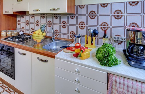 Latignano Apartment | Country house with enclosed garden 280 sqm