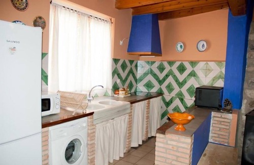 Azuara House | Country House 'Jara' with Private Terrace, Private Garden and Wi-Fi