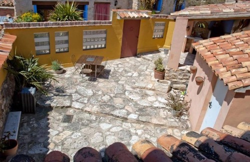 Azuara House | Country House 'Jara' with Private Terrace, Private Garden and Wi-Fi