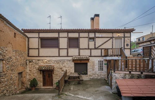 Curiel House | Country House 'Las Tercias De Curiel' with Mountain View and Wi-Fi