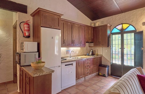 Hornachuelos House | Country House 'La Alcaidía' with Mountain View, Wi-Fi and Air Conditioning