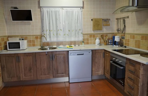 Rueda House | Country House 'La Abuela Marcelina' with Private Garden and Wi-Fi