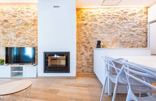Traiguera House | Country House 'La Casa Del Campanar' with Balcony and Air Conditioning