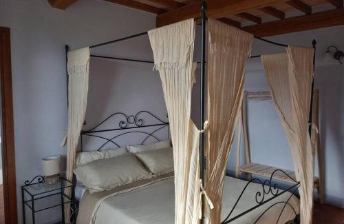 Fratta Apartment | Country House - La casetta nel borgo