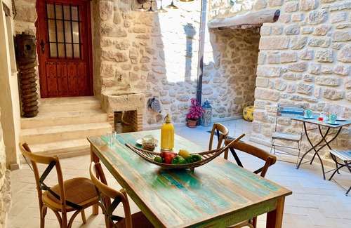 Olba House | Country House 'La Casuca' with Mountain View, Private Terrace and Wi-Fi