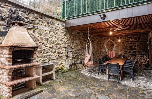 Lena House | Country House 'La Cerra' with Mountain View, Private Pool and Wi-Fi