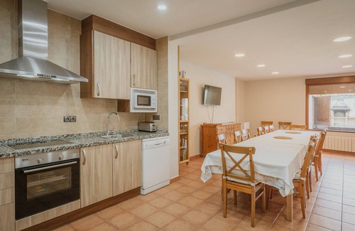 Nieva House | Country House 'La Isa' with Private Pool, Private Terrace and Wi-Fi