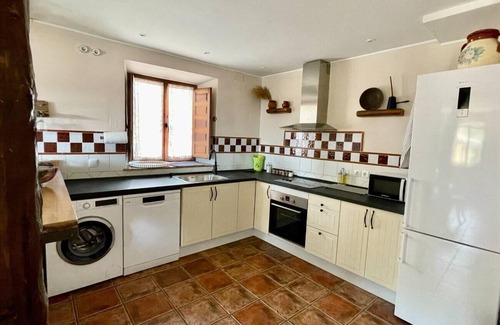 Saldana House | Country House 'La Manzana' with Mountain View, Wi-Fi and Air Conditioning