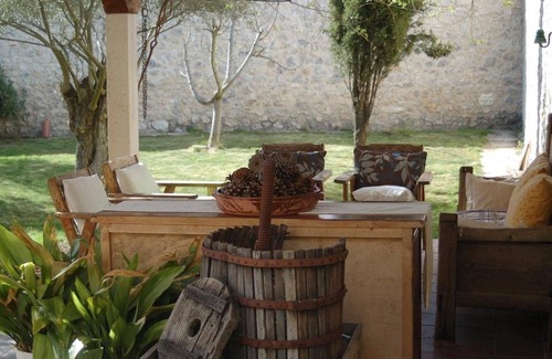 La Parrilla House | Country House 'La Moderna' with Private Terrace, Private Garden and Wi-Fi