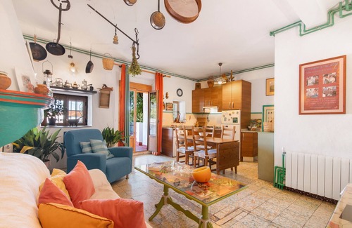 Jabugo House | Country House 'La Rana Verde De Arriba' with Mountain View, Private Terrace and Wi-Fi
