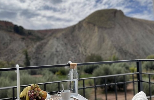 Hinojares House | Country House 'La Rosita Alojamiento Rural' with Mountain View, Wi-Fi and Air Conditioning
