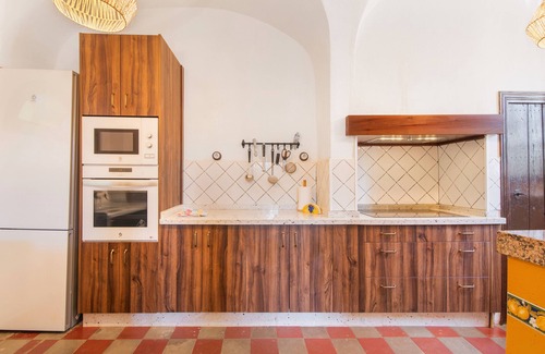 La Nava House | Country House 'Las Cabrillas La Nava' with Mountain View, Private Pool and Air Conditioning