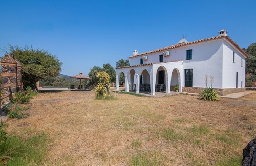 La Nava House | Country House 'Las Cabrillas La Nava' with Mountain View, Private Pool and Air Conditioning
