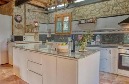 Juneda House | Country House 'Lo Molí De Juneda' with Mountain View, Private Pool and Wi-Fi
