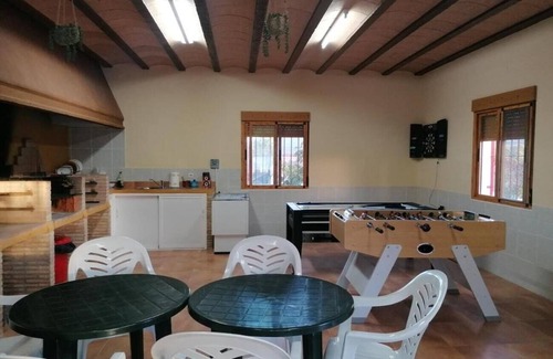 Mazuza Villa | Country House 'Los Ferreles 7 Dormitorios' with Mountain View, Shared Pool and Wi-Fi