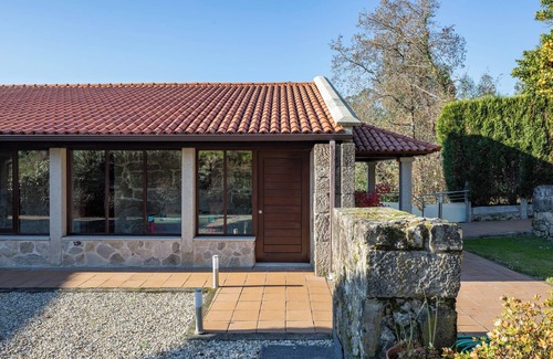 Salvaterra de Mino House | Country House 'Lugar Da Xacra' with Private Terrace, Private Garden and Wi-Fi