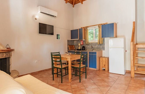 Paralio Astros Other | Country House 'Maisonette with Private Patio 2' with Mountain View, Wi-Fi and Air Conditioning