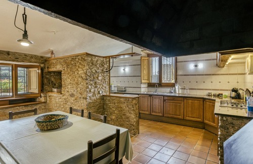 Regencos Villa | Country House 'Mas Cases' with Mountain View, Private Pool and Wi-Fi
