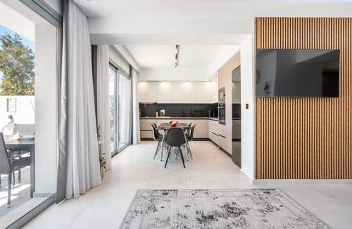 Archangelos Villa | Country House 'Mb Luxury' with Mountain View, Wi-Fi and Air Conditioning