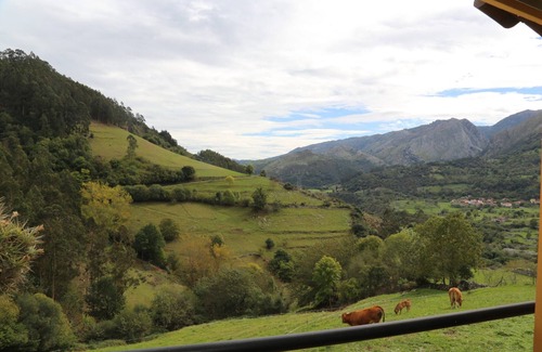 Penamellera Baja House | Country House 'Mesilda' with Mountain View, Private Terrace and Balcony