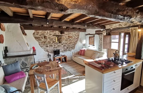 Pivierda House | Country House 'Nela' with Mountain View, Private Terrace and Wi-Fi