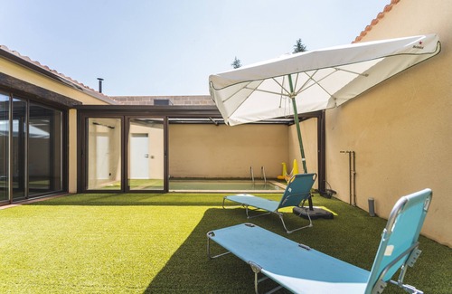 Amusco House | Country House 'Nueve Villas' with Private Garden and Wi-Fi