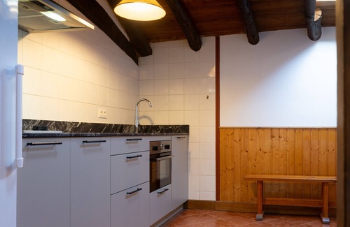 Guipuzcoa Province House | Country House 'Pagorriaga' with Mountain View, Shared Terrace and Wi-Fi