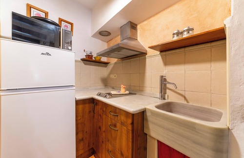 Laroya House | Country House 'Picachico' with Mountain View, Wi-Fi and Air Conditioning